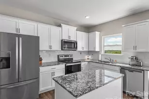 348 Tavernier Ln, Candler, NC 28715 - Photo 7