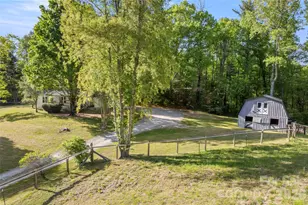 229 Sandstone Ln, Hendersonville, NC 28739 - Photo 25