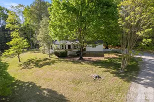 229 Sandstone Ln, Hendersonville, NC 28739 - Photo 19