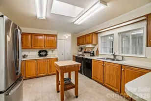 10 N June Ln, Hendersonville, NC 28792 - Photo 11