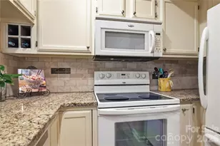 19823 Henderson Rd, Cornelius, NC 28031 - Photo 5