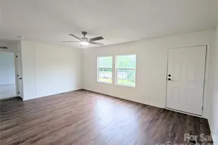 2032 Rocky Creek Ln, Dallas, NC 28034 - Photo 3