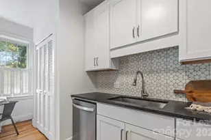 118 Altondale Ave, Charlotte, NC 28207 - Photo 5