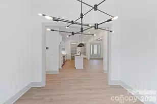 1529 Beckwith Pl, Charlotte, NC 28205 - Photo 5