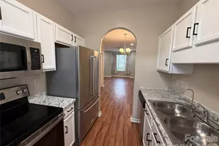 8134 Kings Creek Dr, Charlotte, NC 28273 - Photo 7