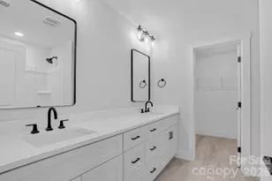 2424 Puetts Chapel Rd, Bessemer City, NC 28016 - Photo 17