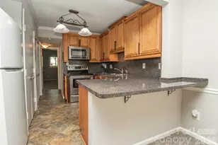 7922 Horse Chestnut Ln, Charlotte, NC 28277 - Photo 11