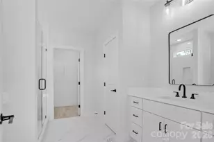 2426 Puetts Chapel Rd, Bessemer City, NC 28016 - Photo 11