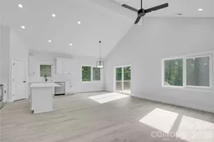 2426 Puetts Chapel Rd, Bessemer City, NC 28016 - Photo 3
