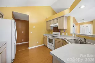 7614 Trotter Rd, Charlotte, NC 28216 - Photo 7