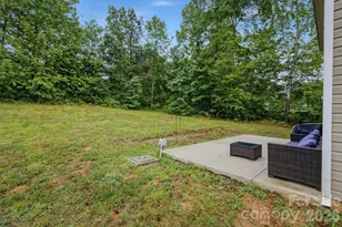 1916 Country Way, Hickory, NC 28601 - Photo 5