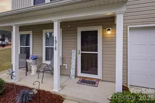 1916 Country Way, Hickory, NC 28601 - Photo 9