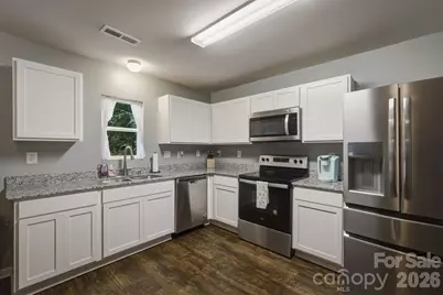 1916 Country Way, Hickory, NC 28601 - Photo 17