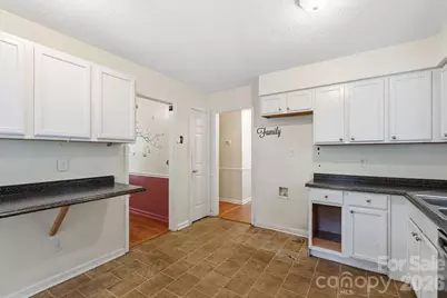 6719 Raeburn Lane, Charlotte, NC 28227 - Photo 13
