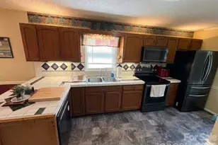 103 New Orleans Blvd, Morganton, NC 28655 - Photo 3