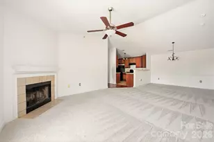 9976 Hyde Glen Ct, Charlotte, NC 28262 - Photo 13