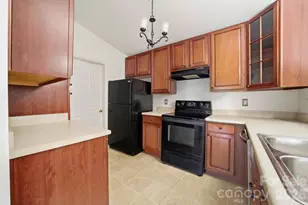 9976 Hyde Glen Ct, Charlotte, NC 28262 - Photo 9