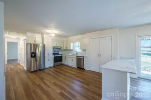 1254 Huckleberry Dr, Lincolnton, NC 28092 - Photo 5