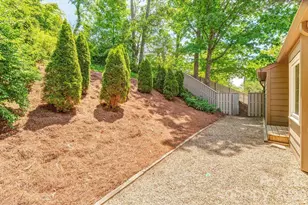 35 Dogwood Rd, Asheville, NC 28804 - Photo 31