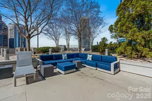 210 N Church St, Charlotte, NC 28202 - Photo 11