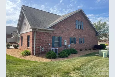 489 26th Avenue NE, Hickory, NC 28601 - Photo 3