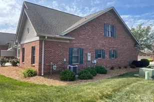 489 26th Ave NE, Hickory, NC 28601 - Photo 3