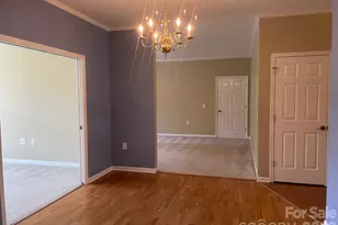 489 26th Ave NE, Hickory, NC 28601 - Photo 11
