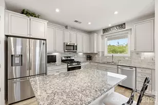 12520 Old Iron Ln, Charlotte, NC 28215 - Photo 13