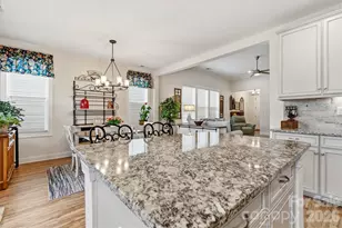 12520 Old Iron Ln, Charlotte, NC 28215 - Photo 15