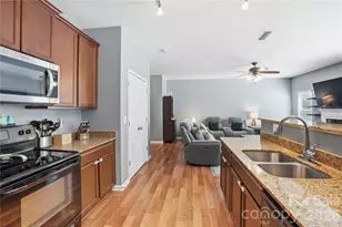 2315 Old Goose Ln, Charlotte, NC 28262 - Photo 13