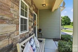 2315 Old Goose Ln, Charlotte, NC 28262 - Photo 3