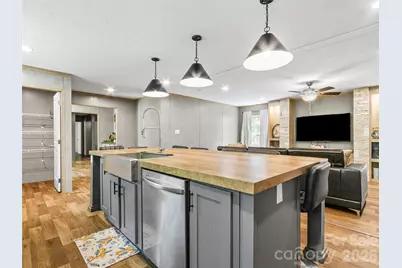 293 Spar Mill Road, Burnsville, NC 28714 - Photo 5