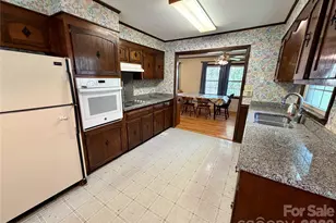2925 Sparrow Springs Rd, Gastonia, NC 28052 - Photo 11