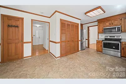 6520 Dougherty Drive, Charlotte, NC 28213 - Photo 7