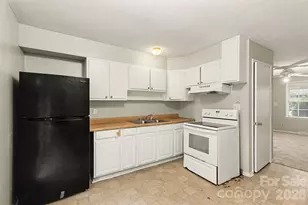 4809 Malibu Dr, Charlotte, NC 28215 - Photo 9