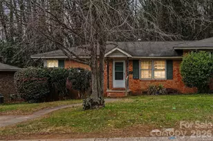 4809 Malibu Dr, Charlotte, NC 28215 - Photo 1