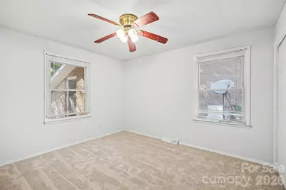 4809 Malibu Drive, Charlotte, NC 28215 - Photo 13