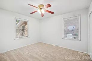 4809 Malibu Dr, Charlotte, NC 28215 - Photo 13
