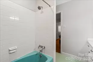 2010 Saratoga Dr, Gastonia, NC 28056 - Photo 29