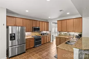 6425 Colonial Garden Dr, Huntersville, NC 28078 - Photo 9