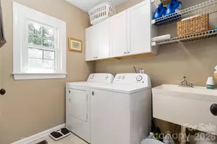 6210 Maple Cove Ln, Charlotte, NC 28269 - Photo 27