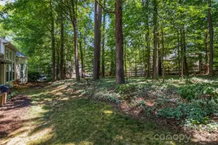 6210 Maple Cove Ln, Charlotte, NC 28269 - Photo 37