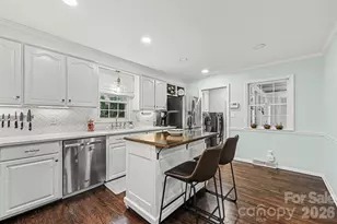 533 King Edward Rd, Charlotte, NC 28211 - Photo 9