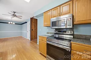 8523 Othello Pl, Charlotte, NC 28227 - Photo 7