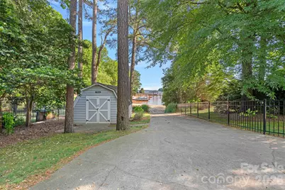 107 Beachview Drive, Mooresville, NC 28117 - Photo 7