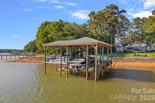 107 Beachview Dr, Mooresville, NC 28117 - Photo 7