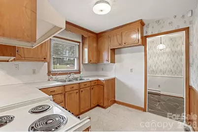 6704 Alanbrook Road, Charlotte, NC 28215 - Photo 7