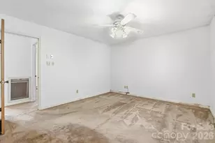 6704 Alanbrook Rd, Charlotte, NC 28215 - Photo 17