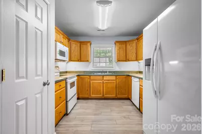 1268 Wexford Village Circle NE, Lenoir, NC 28645 - Photo 11
