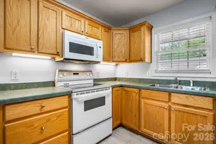 1268 Wexford Village Cir NE, Lenoir, NC 28645 - Photo 7